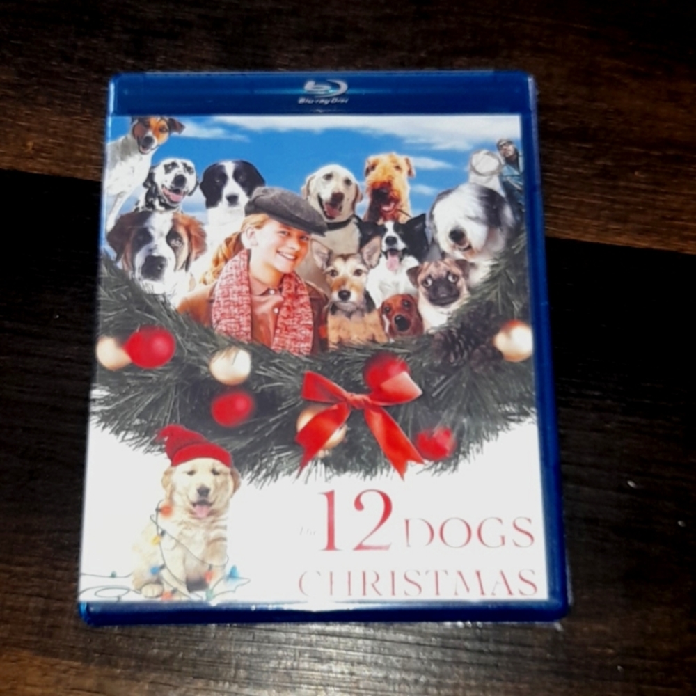 Un opened  blue ray movie ( The 12 dogs at christmas)